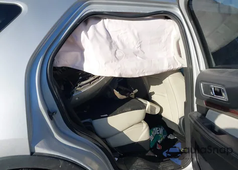 2018 Ford Explorer Platinum z USA, uszkodzony, nr VIN 1FM5K8HTXJGA86600